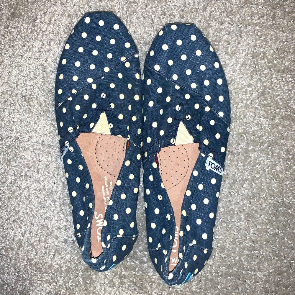 Toms Womens sz 5.5 shoes